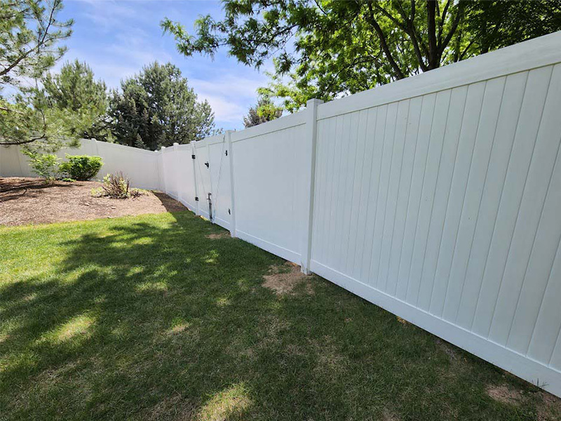 Vinyl Privacy Fencing in Boise Idaho