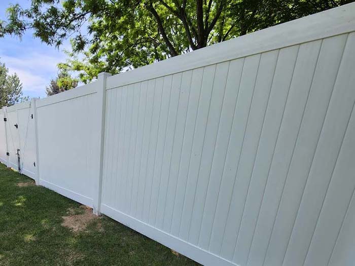 Garden City Idaho vinyl privacy fencing