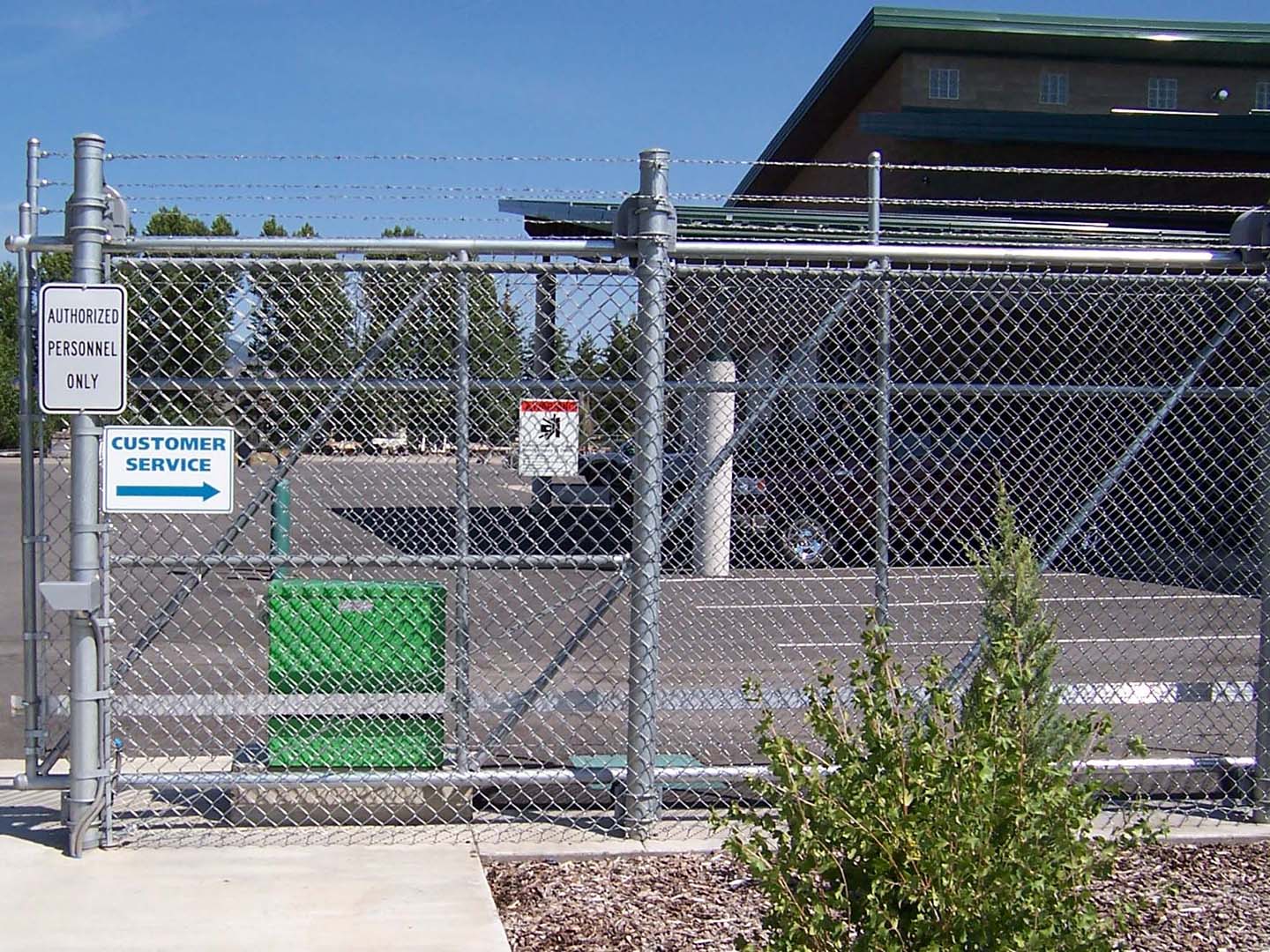 Kuna Idaho commercial fencing company